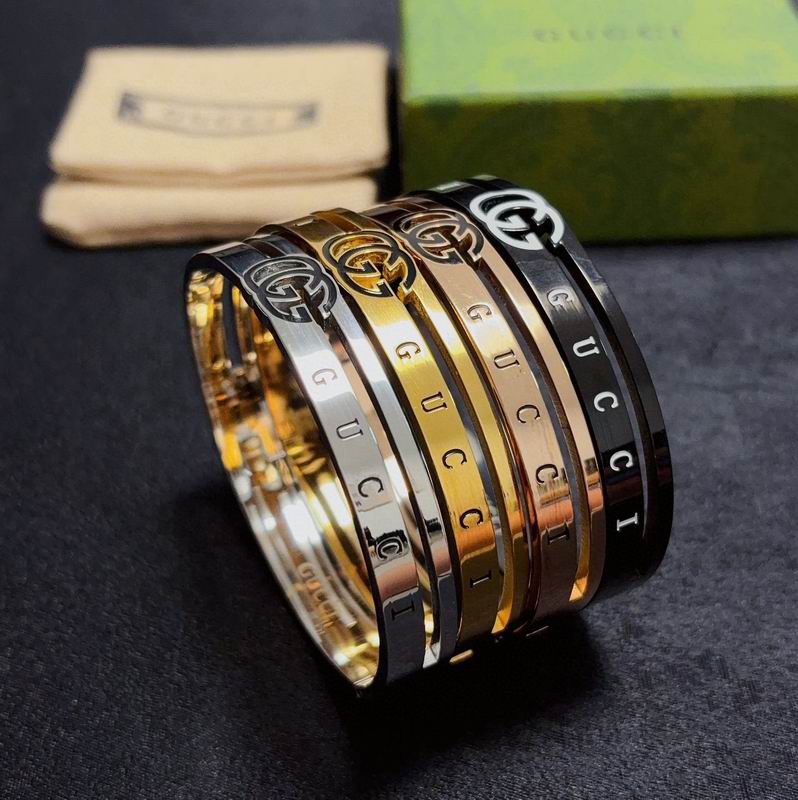 Gucci Bracelet 10yxx38